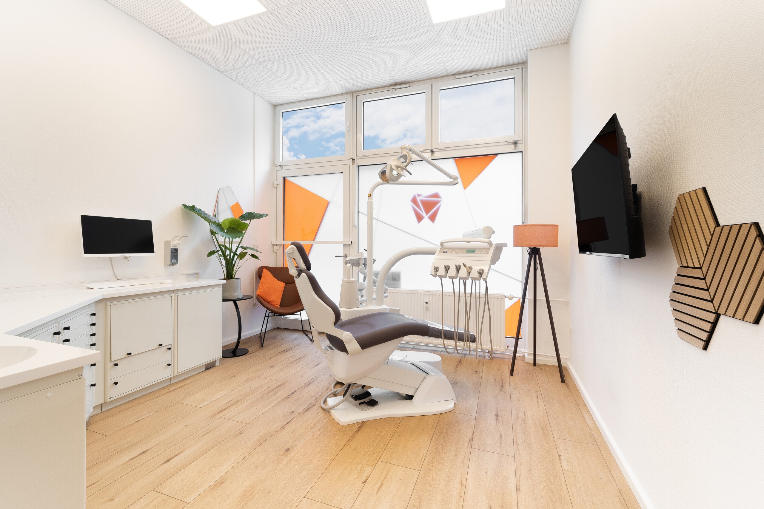 Behandlungszimmer der Zahnarztpraxis Dentalwerke in Kiel